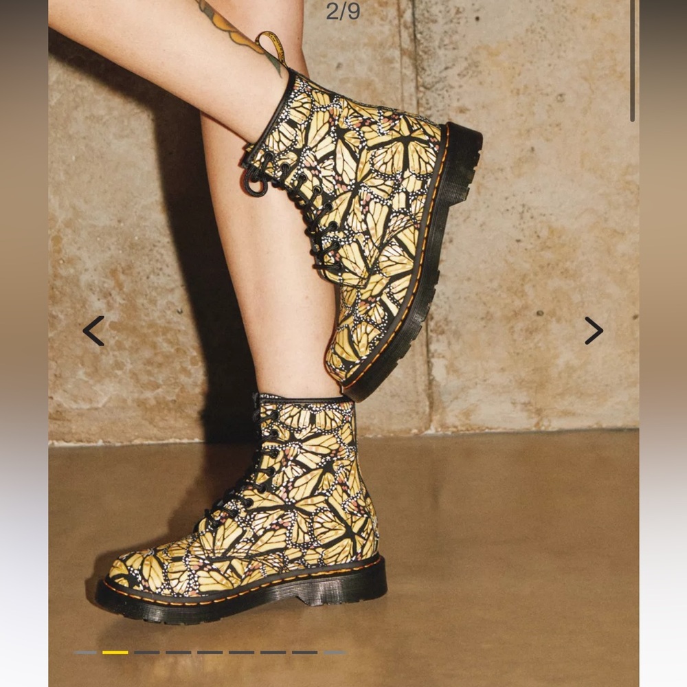 1460 Women's Butterfly Dr Marten Boots